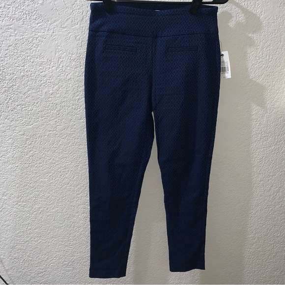 Crown & Ivy Millennium Ankle Pant, Petite - Picture 5 of 5